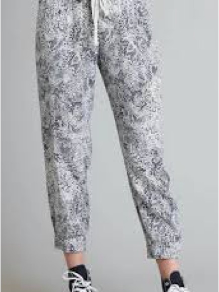 Bella Dahl Black And White Snakeskin Printed Joggers -Small